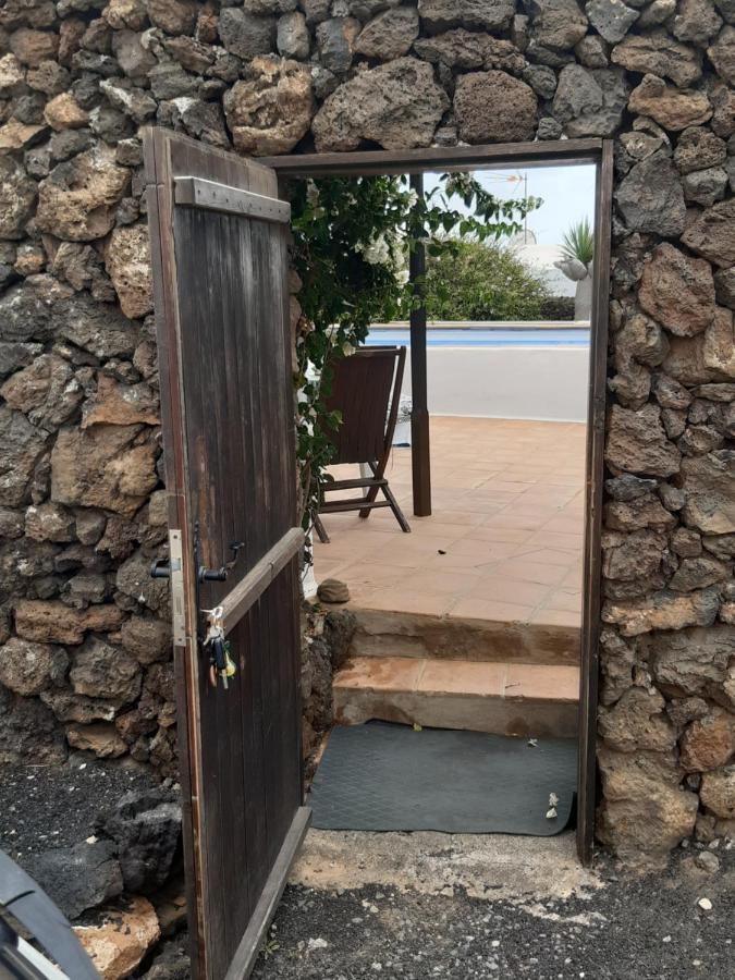 Tipica Lanzarote House Only Adults Bed & Breakfast Tias Exterior photo